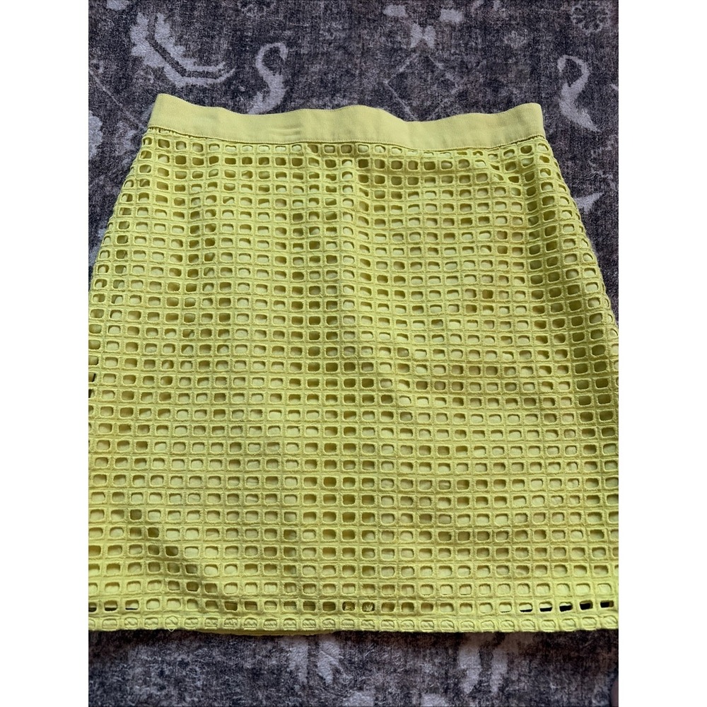 LOFT Petites Women's Size 6 6P Neon Yellow Eyelet A-Line Short Skirt
